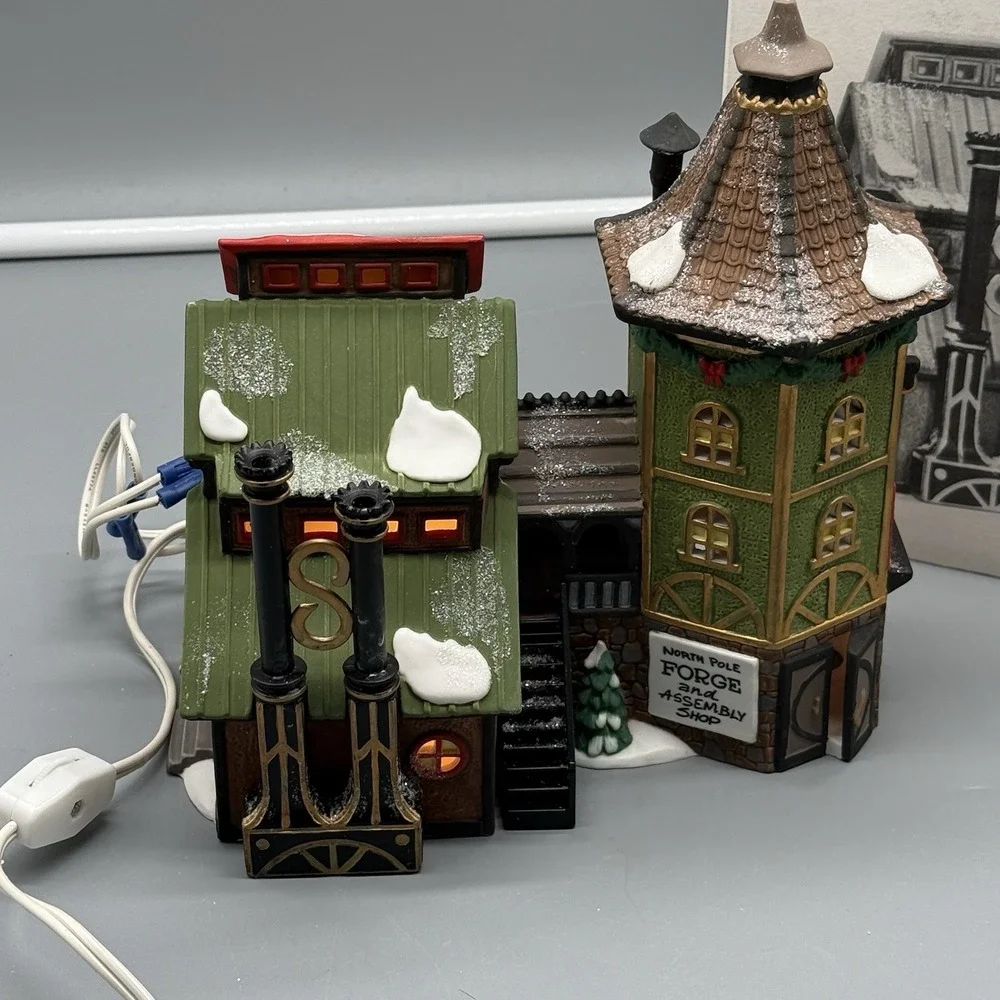 Department 56 Heritage Village North Pole Elfin Forge & Assembly Shop #56384
